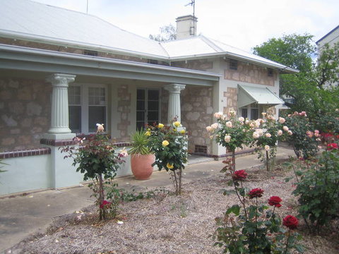 MacDonnell House (Naracoorte Cottages) - Tourism Caloundra 5