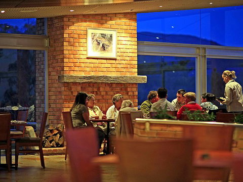 Macedon Ranges Hotel & Spa - Tourism Caloundra 1