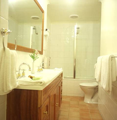 Magnolia Court Boutique Hotel - Tourism Caloundra 3