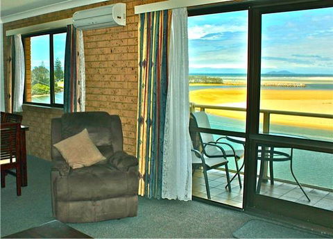 Marcel Towers Holiday Apartments - Tourism Caloundra 4