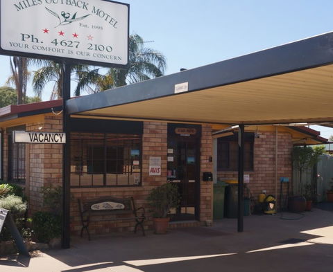 Miles Outback Motel - Tourism Caloundra 0