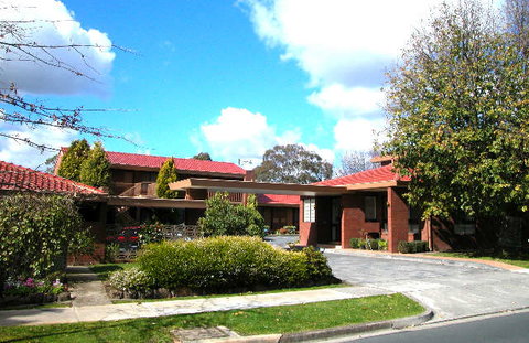 Nunawading Motor Inn - Tourism Caloundra 0