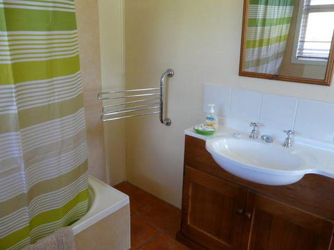 Oaklea Bed And Breakfast & Cottages - Tourism Caloundra 4