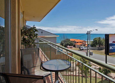 Ocean View Motel - Tourism Caloundra 0