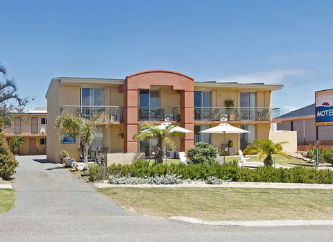 Ocean View Motel - Tourism Caloundra 1