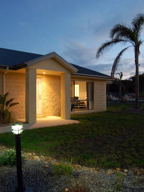 Phillip Island Surf & Circuit Accommodation - Tourism Caloundra 4