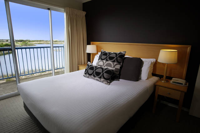 Williamstown North VIC Tourism Caloundra