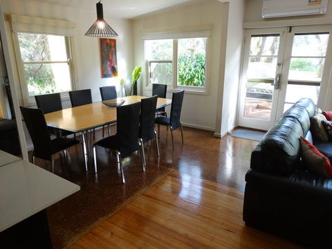 Ripples N Tonic - Tourism Caloundra 4