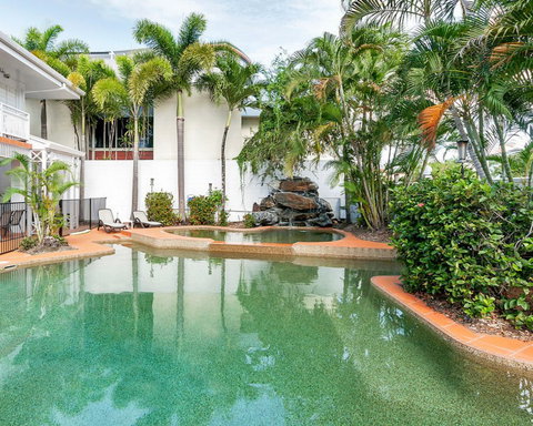Ibis Styles Cairns - Tourism Caloundra 1