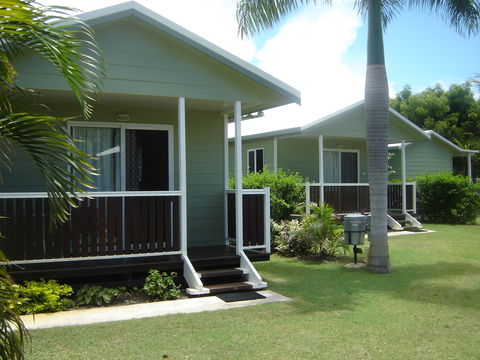 Queens Beach Tourist Village - Tourism Caloundra 5