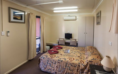 Curtin Springs Wayside Inn - Tourism Caloundra 17