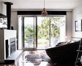 Polperro Winery Luxury Accommodation - Tourism Caloundra 0