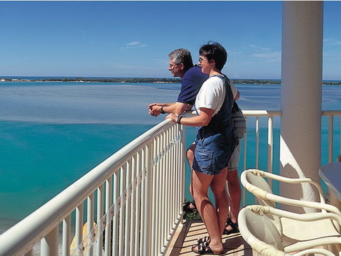Riviere On Golden Beach - Tourism Caloundra 0