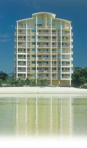 Riviere On Golden Beach - Tourism Caloundra 3