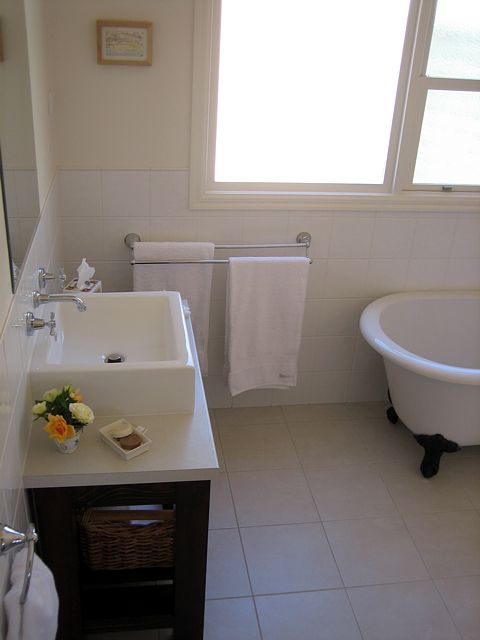 Strath Valley View B And B - Tourism Caloundra 3