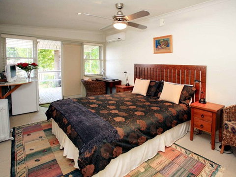 The Bank Guesthouse - Tourism Caloundra 4