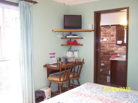 The Coachman Motor Inn - Tourism Caloundra 4