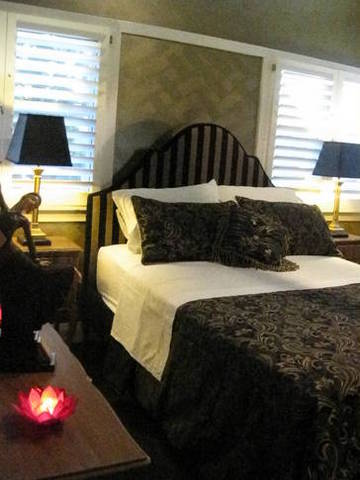 The Gatsby - Tourism Caloundra 4