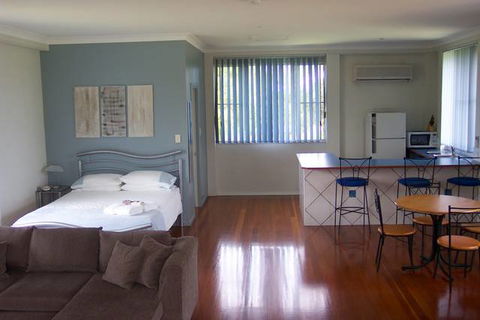 The Kabana Luxury Accommodation - Tourism Caloundra 4