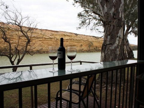 The Manor - Blanchetown - Tourism Caloundra 0