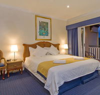 Tinaroo Lake Resort - Holiday Apartments - Tourism Caloundra