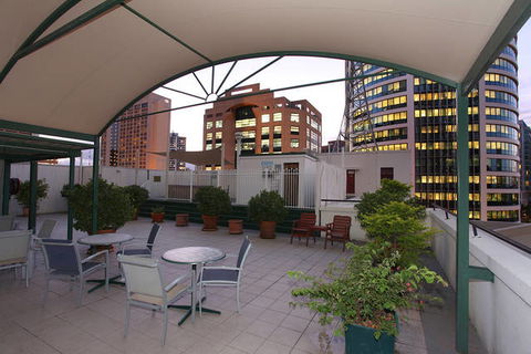 ULTIQA Rothbury Hotel - Tourism Caloundra 4
