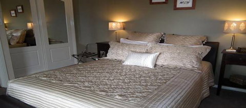 Welcome Cottage Executive Serviced Accommodation - Tourism Caloundra 4