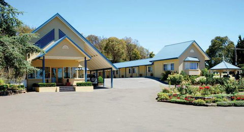 Willows Motel - Tourism Caloundra 1