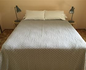 Narrawallee Holiday House - Tourism Caloundra 1