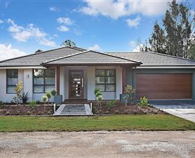 Villa Saachi - Tourism Caloundra 0