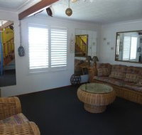 Sails Beach House Apartment Pottsville - Tourism Caloundra