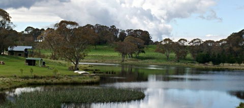 Lochlorian Trout Fishing And Getaway - Tourism Caloundra 1