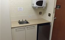 Hamilton's Townhouse Motel - Queanbeyan - Tourism Caloundra 2