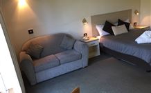 Hamilton's Townhouse Motel - Queanbeyan - Tourism Caloundra 4