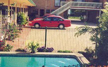 Lakefront Motel - Tourism Caloundra 0