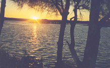 Lakefront Motel - Tourism Caloundra 1