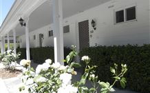 Moore Park Inn - Armidale - Tourism Caloundra 1