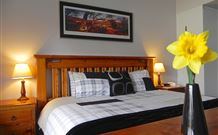 Moore Park Inn - Armidale - Tourism Caloundra 0