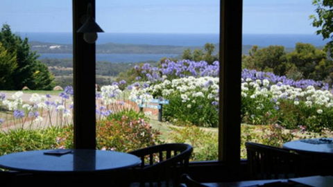 Chimes Spa Retreat - Tourism Caloundra 4