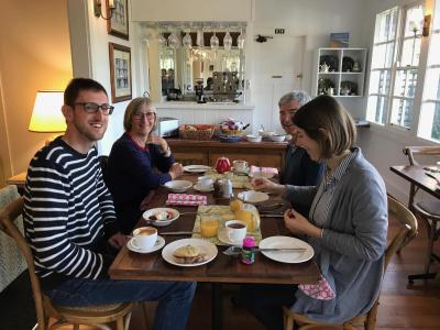 Holmwood Guest House - Tourism Caloundra 1