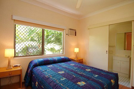 Royal Palm Villas - Tourism Caloundra 1