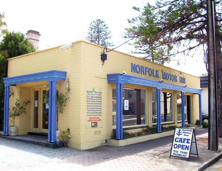 Norfolk Motor Inn - Tourism Caloundra 1
