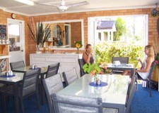 Bosuns Inn Motel - Tourism Caloundra 1