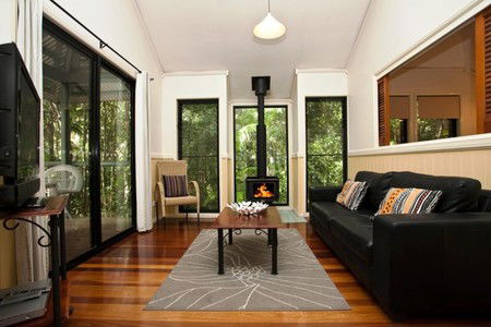 Cedar Creek Lodges - Tourism Caloundra 0