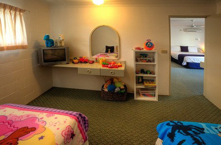 Wollongbar Motel - Tourism Caloundra 1