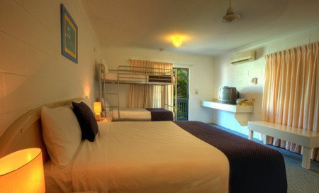 Wollongbar Motel - Tourism Caloundra 2