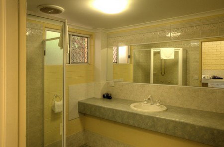 Wollongbar Motel - Tourism Caloundra 5