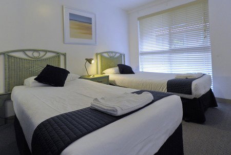 Nelson Bay Breeze Resort - Tourism Caloundra 1
