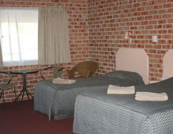 Gloucester Country Lodge - Tourism Caloundra 4