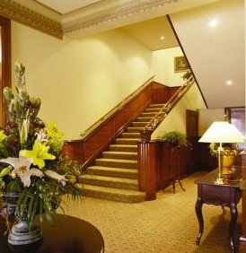 Royal Exchange Hotel - Tourism Caloundra 1